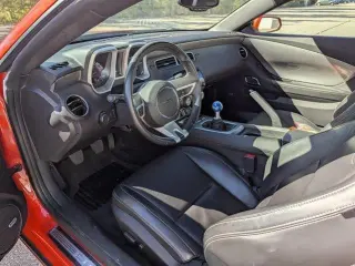 Chevrolet Camaro 2010 SS 2dr Coupe w/2SS
