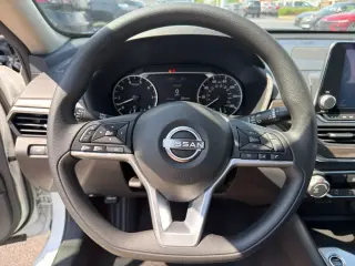 Nissan Altima 2025 2.5 SV 4dr Sedan