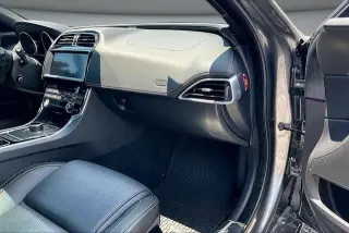 Jaguar XE 2017 AWD 35t R-Sport 4dr Sedan