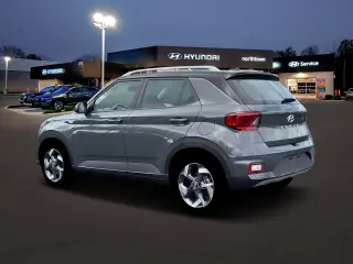 Hyundai VENUE 2026 SEL 4dr Crossover w/Two-Tone Roof