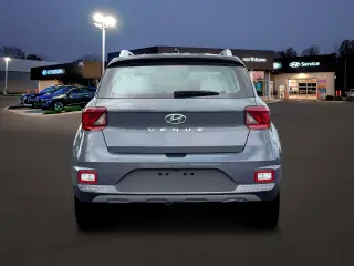Hyundai VENUE 2026 SEL 4dr Crossover w/Two-Tone Roof