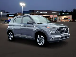 Hyundai VENUE 2026 SEL 4dr Crossover w/Two-Tone Roof