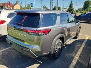 Nissan Pathfinder 2024 AWD S 4dr SUV