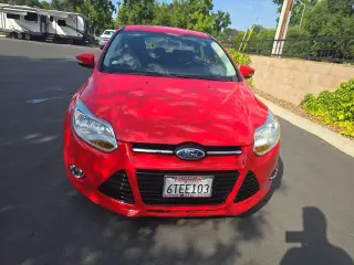 Ford Focus 2012 SEL 4dr Hatchback