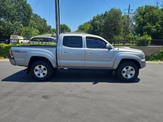 Toyota Tacoma 2015 4x2 PreRunner V6 4dr Double Cab 5.0 ft SB 5A