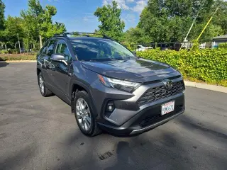 Toyota RAV4 2022 AWD Limited 4dr SUV