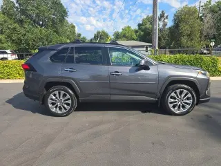Toyota RAV4 2022 AWD Limited 4dr SUV
