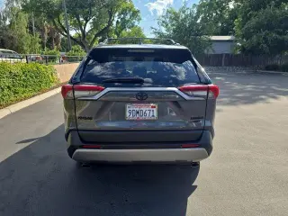 Toyota RAV4 2022 AWD Limited 4dr SUV