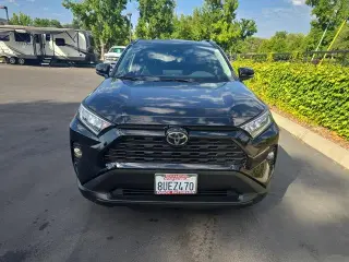 Toyota RAV4 2021 XLE Premium 4dr SUV