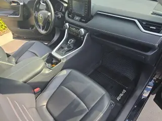 Toyota RAV4 2021 XLE Premium 4dr SUV