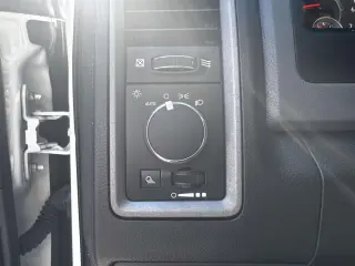 Ram 1500 Classic 2019 4x2 Tradesman 2dr Regular Cab 8 ft. LB Pickup