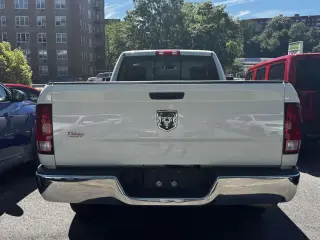 Ram 1500 Classic 2019 4x2 Tradesman 2dr Regular Cab 8 ft. LB Pickup