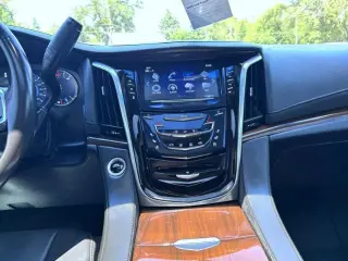 Cadillac Escalade 2019 4x4 Luxury 4dr SUV