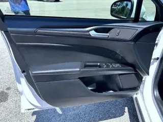 Ford Fusion 2018 SE 4dr Sedan