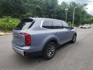 Kia Telluride 2023 AWD LX 4dr SUV