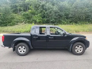 Nissan Frontier 2012 4x4 S 4dr Crew Cab SWB Pickup 6M
