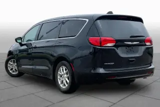 Chrysler Voyager 2023 LX 4dr Mini-Van