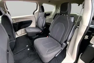 Chrysler Voyager 2023 LX 4dr Mini-Van