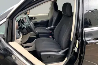 Chrysler Voyager 2023 LX 4dr Mini-Van