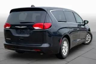 Chrysler Voyager 2023 LX 4dr Mini-Van