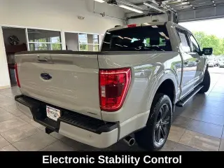 Ford F-150 2023 4x4 Lariat 4dr SuperCrew 5.5 ft. SB