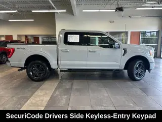 Ford F-150 2023 4x4 Lariat 4dr SuperCrew 5.5 ft. SB
