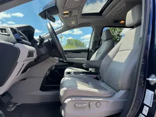 Honda Odyssey 2023 Touring 4dr Mini-Van