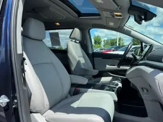 Honda Odyssey 2023 Touring 4dr Mini-Van