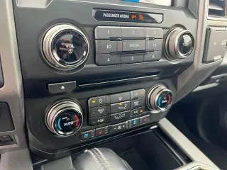 Ford F-150 2018 4x4 Raptor 4dr SuperCrew 5.5 ft. SB