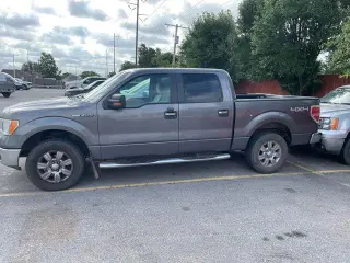 Ford F-150 2009 4x4 XL 4dr SuperCrew Styleside 5.5 ft. SB