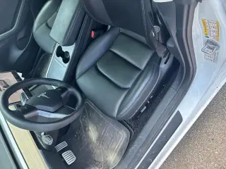 Tesla Model 3 2023 AWD Performance 4dr Sedan