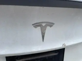 Tesla Model 3 2023 AWD Performance 4dr Sedan
