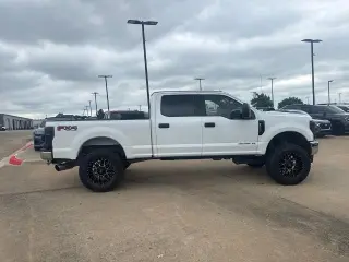 Ford F-250 Super Duty 2017 4x4 King Ranch 4dr Crew Cab 6.8 ft. SB Pickup