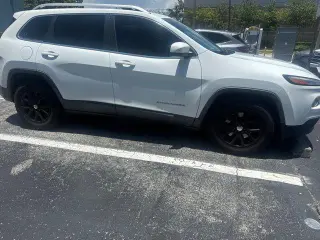 Jeep Cherokee 2015 Latitude 4dr SUV