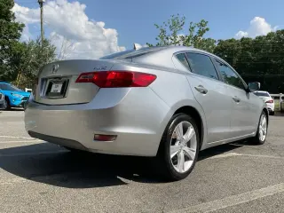Acura ILX 2013 2.0L 4dr Sedan w/Technology Package