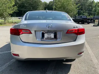 Acura ILX 2013 2.0L 4dr Sedan w/Technology Package