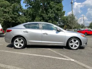 Acura ILX 2013 2.0L 4dr Sedan w/Technology Package