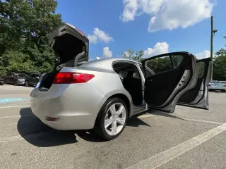 Acura ILX 2013 2.0L 4dr Sedan w/Technology Package