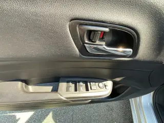 Acura ILX 2013 2.0L 4dr Sedan w/Technology Package