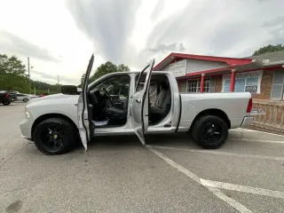 Ram 1500 2014 4x2 Express 4dr Crew Cab 5.5 ft. SB Pickup