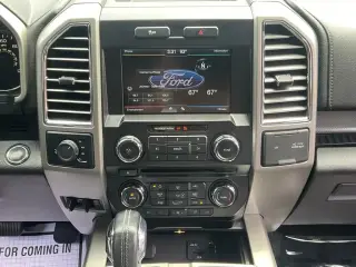Ford F-150 2015 4x4 Platinum 4dr SuperCrew 5.5 ft. SB