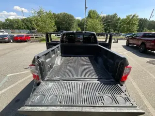 Nissan Titan 2019 4x2 S 4dr Crew Cab