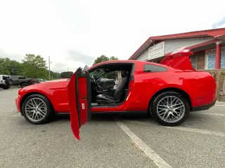Ford Mustang 2012 V6 2dr Fastback