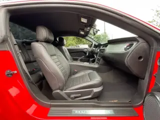 Ford Mustang 2012 V6 2dr Fastback