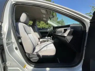 Toyota Corolla 2015 S 4dr Sedan