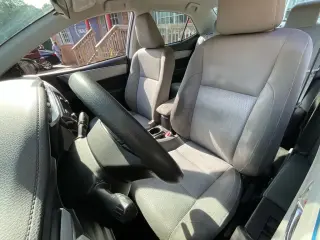 Toyota Corolla 2015 S 4dr Sedan