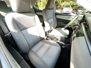 Toyota Corolla 2015 S 4dr Sedan