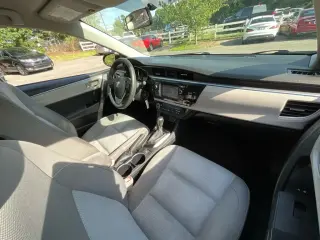 Toyota Corolla 2015 S 4dr Sedan