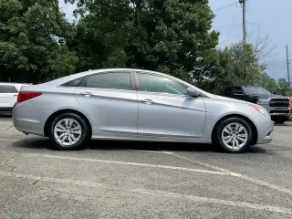 Hyundai SONATA 2012 GLS 4dr Sedan 6M