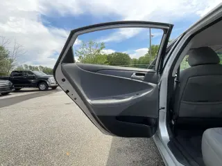Hyundai SONATA 2012 GLS 4dr Sedan 6M